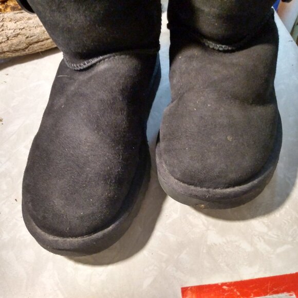 UGG Triplet 3 Button Black Bailey Boots Size 5 UGGS - Picture 3 of 7